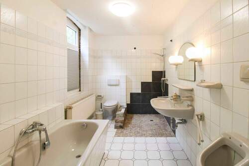 Bad Erdgeschoss - 