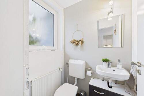 Gäste-WC - 4 Zimmer Reihenendhaus in Bergkamen
