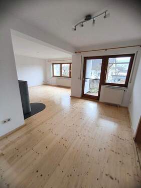 Wohn- und Esszimmer EG - Doppelhaushälfte mit Garten in Sackgassenendlage