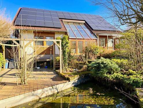 Außenansicht - Familientraum in Herrenberg-Kayh - Viel Platz, gehobene Ausstattung, idyllischer Garten!