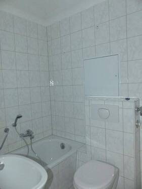 Badezimmer mit Wanne - 
