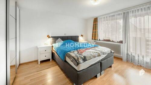 1. OG Schlafzimmer 1 1 - 