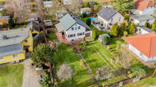 Luftaufnahme - 4 Zimmer Einfamilienhaus zum Kaufen in Berlin / Mahlsdorf-Süd