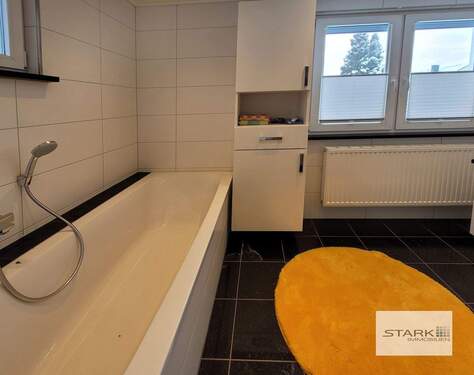 EG Bad mit Wanne.jpg - 