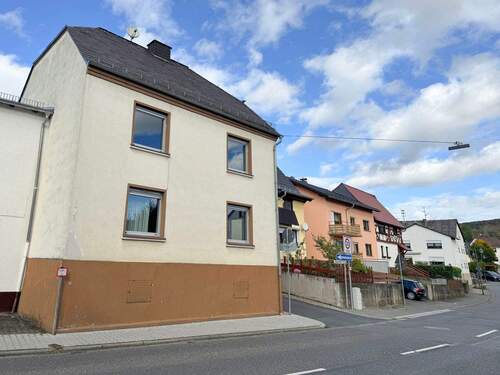 Seitenanicht - 5 Zimmer Einfamilienhaus in Dornburg