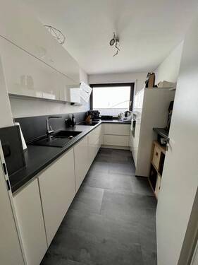 Küche mit EBK (inkl.) - 