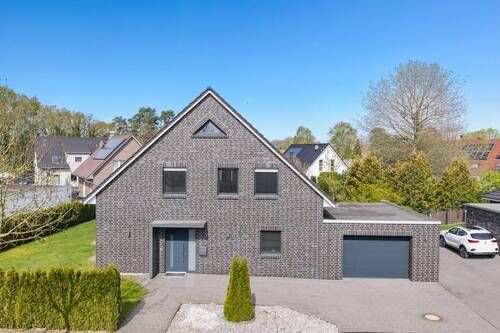 DJI_20260417110035_0476_D.jpg - **Provisionsfrei** Traumhaus, neuwertig, sofort bezugsfrei!