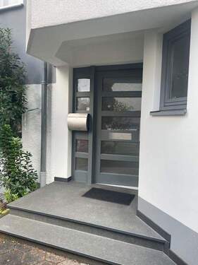 Eingang - 5 Zimmer Reihenmittelhaus zum Kaufen in Wiesbaden