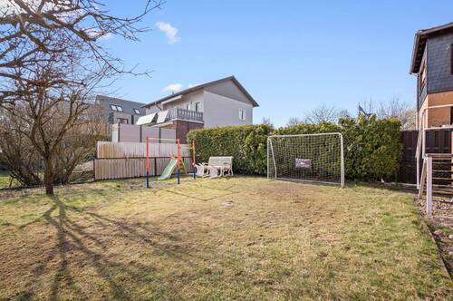 L1001576.jpg - 7 Zimmer Doppelhaushälfte in Langenhagen