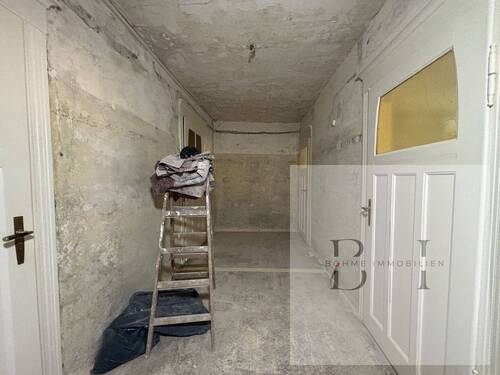 Flur (4) - 