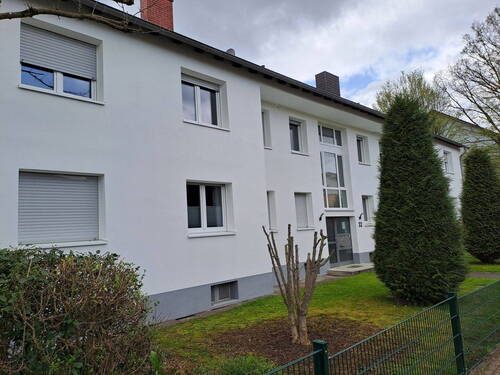Strassenfront - 4 Zimmer Etagenwohnung zum Kaufen in Hennef