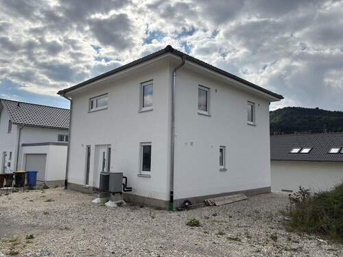 Nordostseite - 5 Zimmer Einfamilienhaus zum Kaufen in wehingen