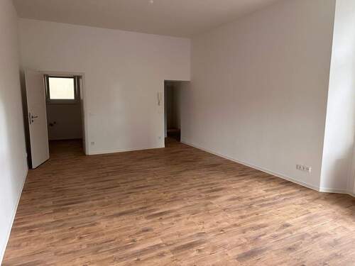 Wohnzimmer 2.JPG - 2 Zimmer Etagenwohnung in Halle (Saale)