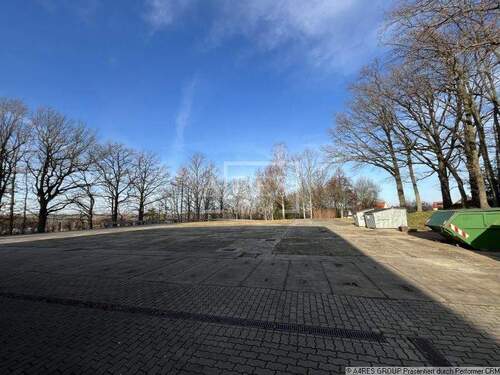 Freifläche (große Halle) - 