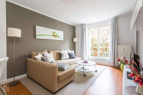 Wohn-Esszimmer - 2 Zimmer Etagenwohnung zum Kaufen in Potsdam