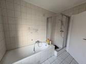 Wanne und Dusche - 