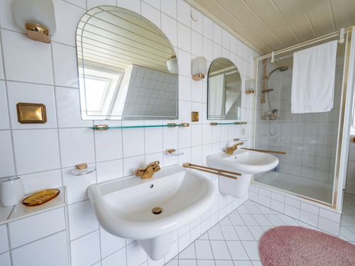 Doppelwaschbecken.png - 