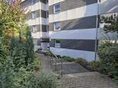 Haus Eingangsbereich - 2 Zimmer Etagenwohnung zum Kaufen in Wuppertal