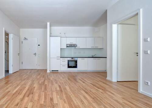 Wohnbereich mit offener Küche - 3 Zimmer Etagenwohnung in Berlin