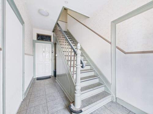 Eingangsbereich Hauseingang - 1 Zimmer Mehrfamilienhaus, Wohnhaus in Lüdenscheid