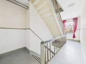 Treppenhaus 1.OG - Mehrfamilienhaus, Wohnhaus mit 155,70 m² in Lüdenscheid zum Kaufen