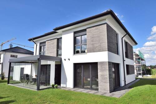 Stadtvilla mit Putz- und Klinkerfassade - edel! - 5 Zimmer Einfamilienhaus in Lippstadt