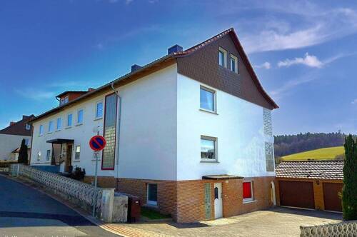 Ansicht - Zweifamilien-Doppelhaushälfte in idyllischer Lage !