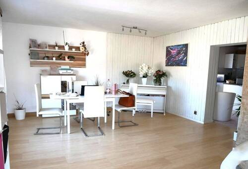 Essen - 7 Zimmer Mehrfamilienhaus, Wohnhaus in Heringen