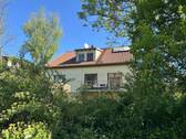 Hintere Hausansicht mit unverbaubaren Blick.jpg - Traumgrundstück in Berlin Kaulsdorf-Dorf
