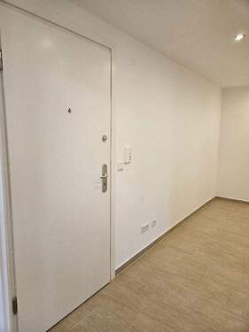 Eingangsbereich Wohnung - 