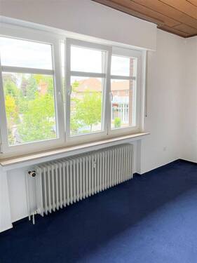 Bild 1 - Lichtdurchflutete 3,5-Zimmer-Obergeschosswohnung in Haselünne verfügbar