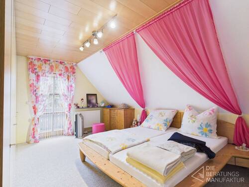 OG1 Schlafzimmer - 