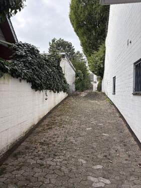 Zufahrt Garage - 