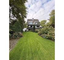 Ihre Wellness-Oase in Wittlaer: Große 3-Zimmer-Wohnung mit Garten, Sauna und Kamin. - Düsseldorf