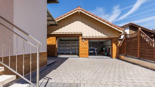 Garagen - Hofeinfahrt - 