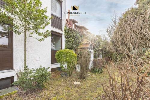 Hausansicht - Mehrfamilienhaus, Wohnhaus mit 375,00 m&sup2; in Stuttgart / Sillenbuch zum Kaufen