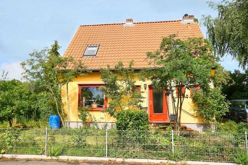 EFH-Eichholz-Vorderseite-1 - 7 Zimmer Einfamilienhaus zum Kaufen in Lübeck