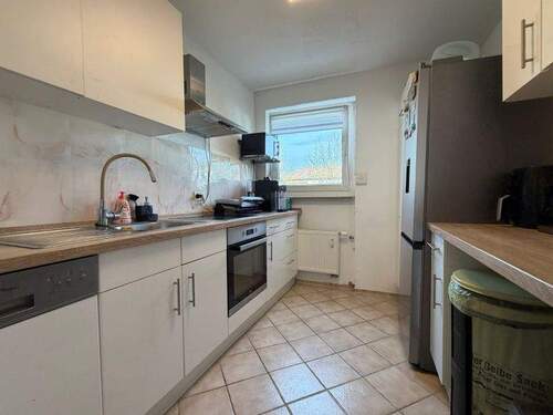 Küche (ohne Einbauten) - 3 Zimmer Etagenwohnung in Metzingen