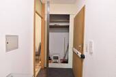 Flur mit Abstellschrank - 