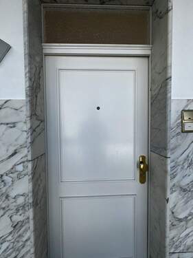 Wohnungstüre außen - 
