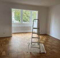 City, Komfort-3-Zi.- Wohnung mit neuer Einbauküche und großer Dachterrasse, Parkett etc. - Düsseldorf Friedrichstadt