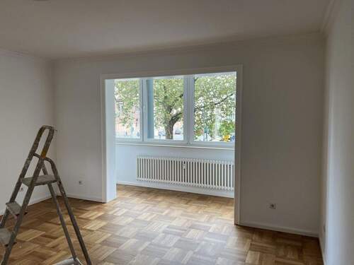 Wohnzimmer Bild 2 - 3 Zimmer Etagenwohnung zur Miete in Düsseldorf
