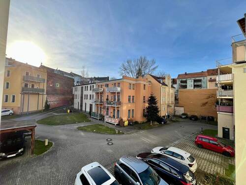 Hof mit Wohngebäuden - 