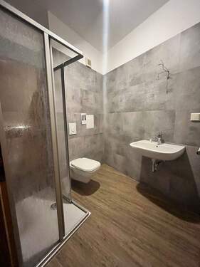 Modernes Badezimmer - 