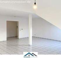 Helle 3-Zimmerwohnung eines 7-Parteienhauses zu vermieten, Balkon, Stellplatz u. Kellerraum inklusive - Erftstadt Friesheim