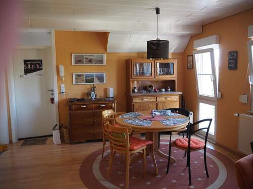 Wohnzimmer OG - Mehrfamilienhaus, Wohnhaus mit 116,00 m&sup2; in Sulzbach/Saar zum Kaufen