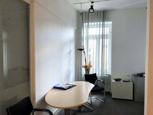 Bild 2 - 4 Zimmer Büro zum Kaufen in Friedberg
