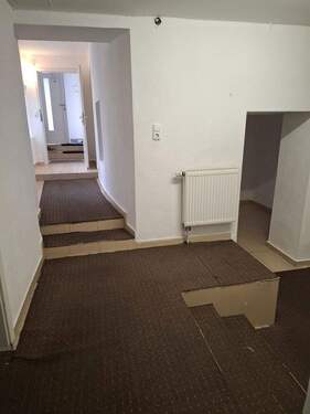 Wohnungeingang - 4 Zimmer Etagenwohnung in Augsburg