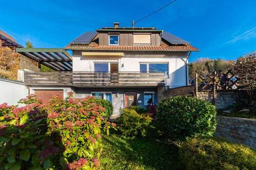 Außenansicht - 7 Zimmer Mehrfamilienhaus, Wohnhaus zum Kaufen in Murrhardt