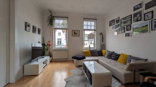 Wohnzimmer 1 - 4 Zimmer Etagenwohnung zur Miete in Bremen
